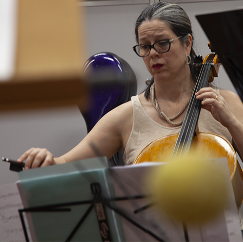 Adriana Holtz, violoncelo