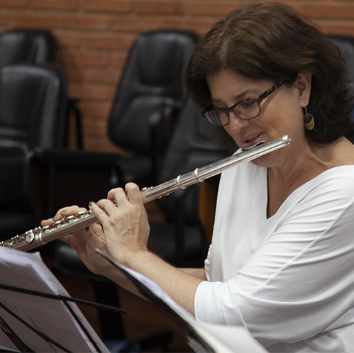 Sarah Hornsby, flauta